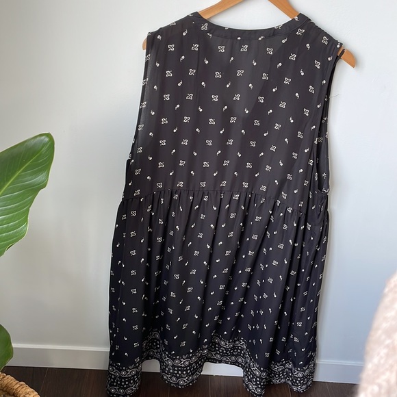 EUC patterned black dress - Picture 4 of 5